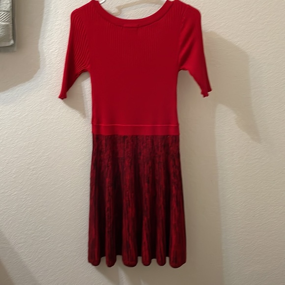 Red Dress - Picture 2 of 2